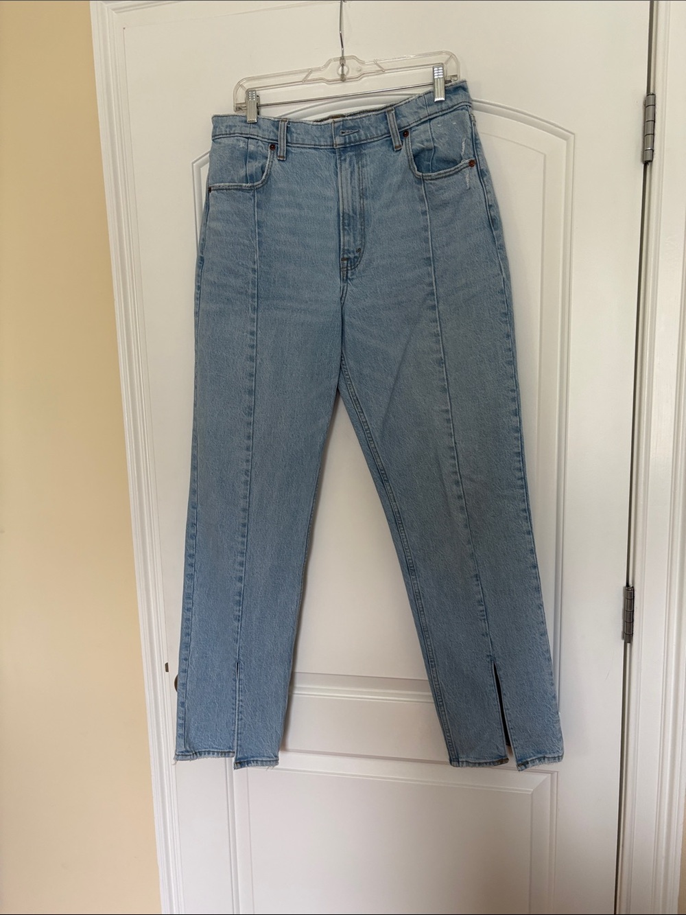 Abercrombie & Fitch Light Blue Ultra High Rise '90s Straight Jeans